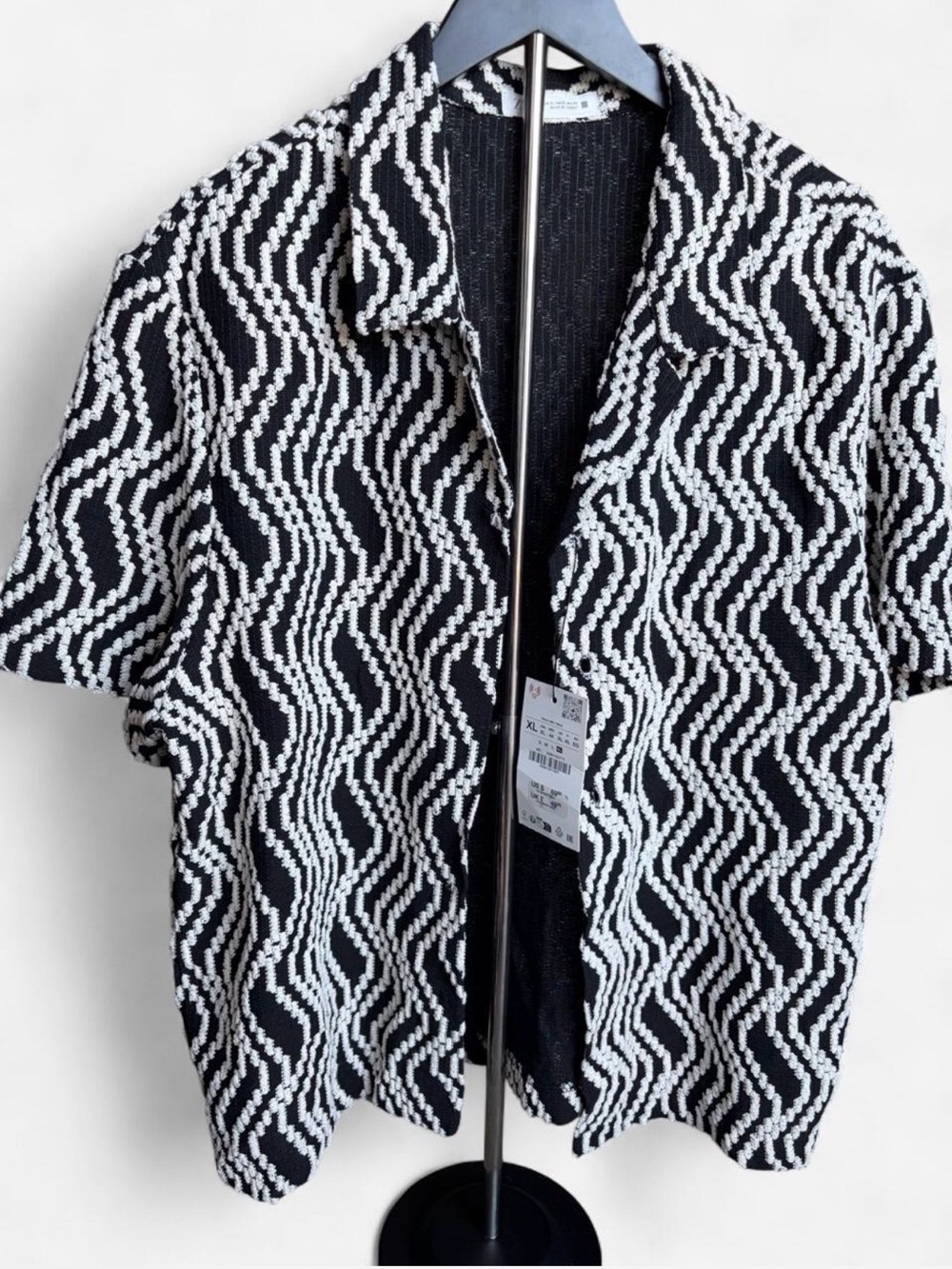 Zara Black & White Wave-Pattern Short-Sleeve Cardigan